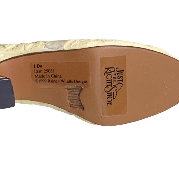 Vintage Just The Right Shoe Wedding I Do Raine Miniature Collectible Ivory 1999 - Picture 3 of 12